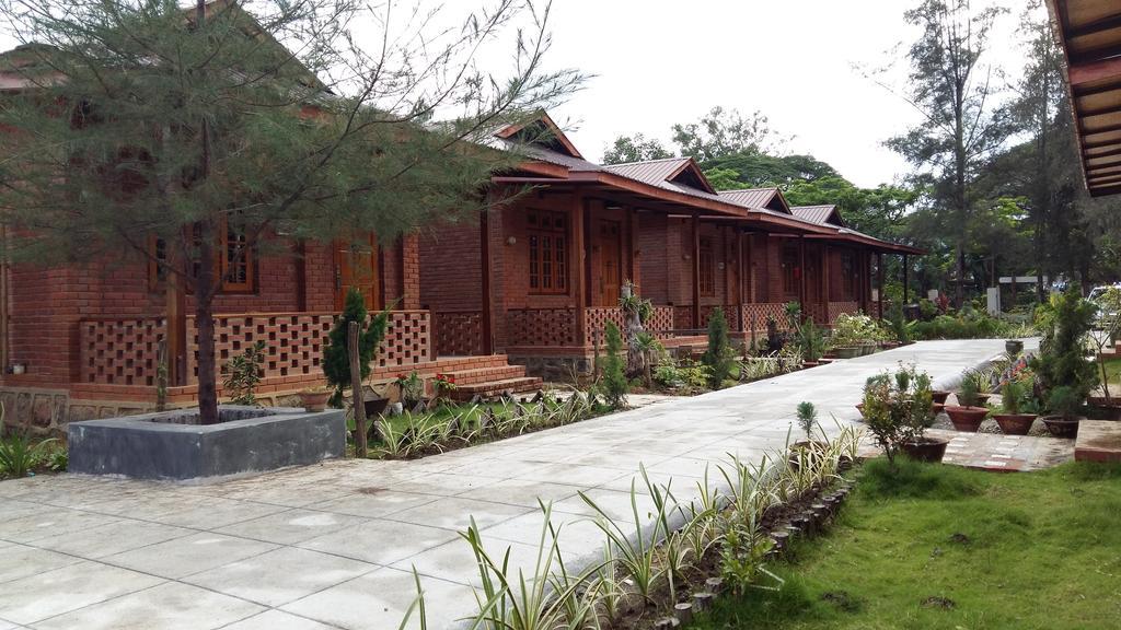 Trinity Family Inn Nyaung Shwe Extérieur photo