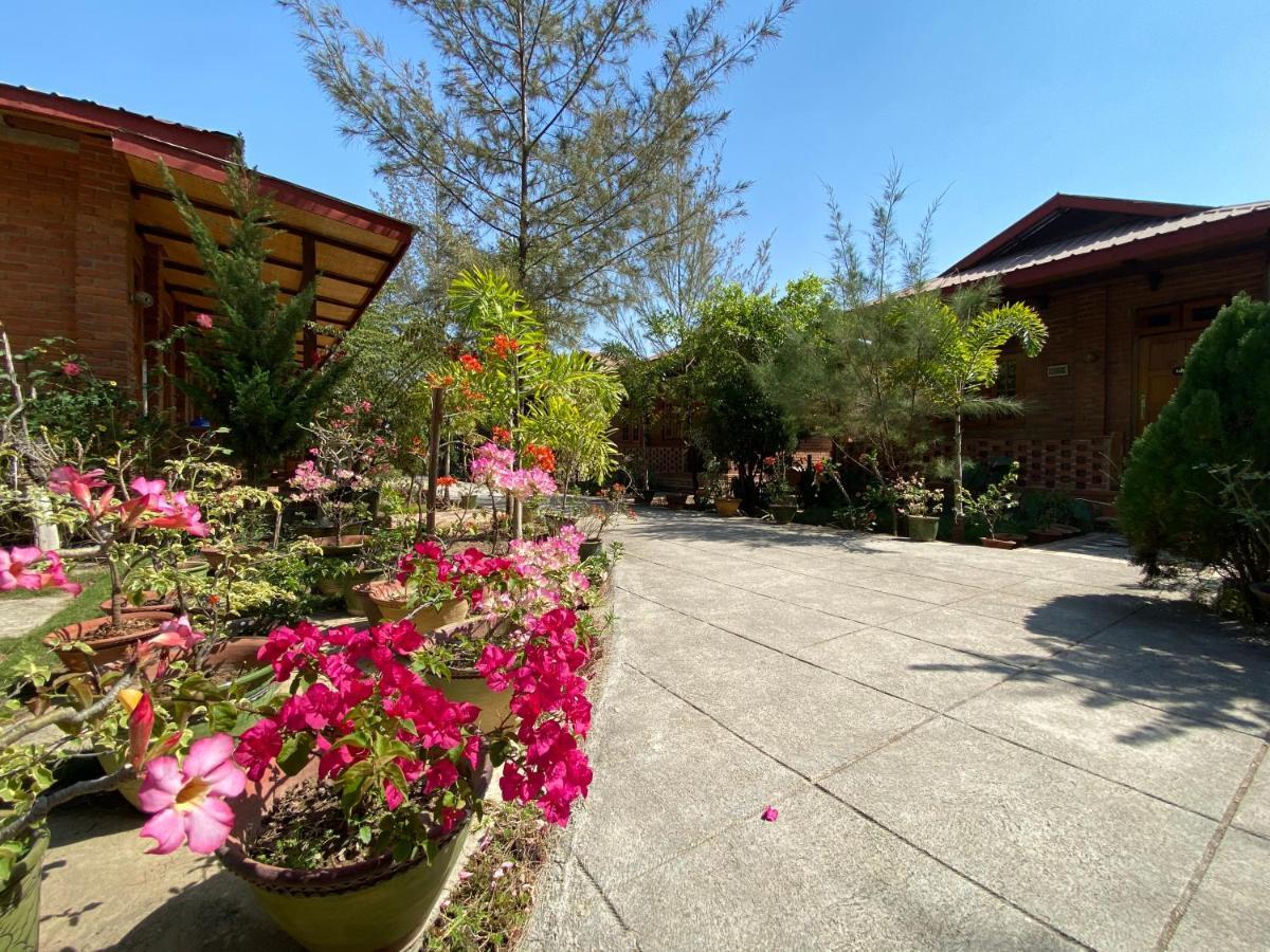 Trinity Family Inn Nyaung Shwe Extérieur photo